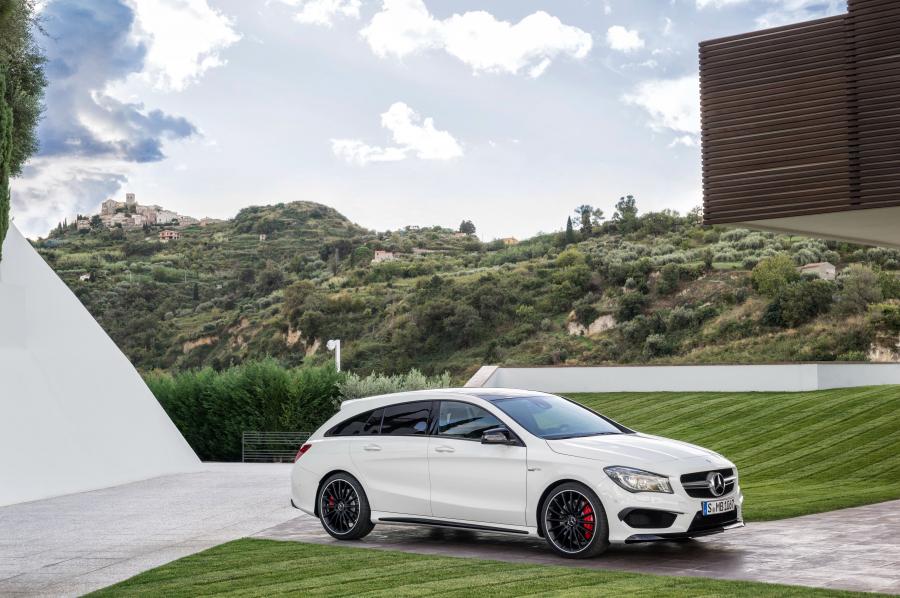  Mercedes-AMG CLA45 Shooting Brake 2015 года  (фото 24 из 32)